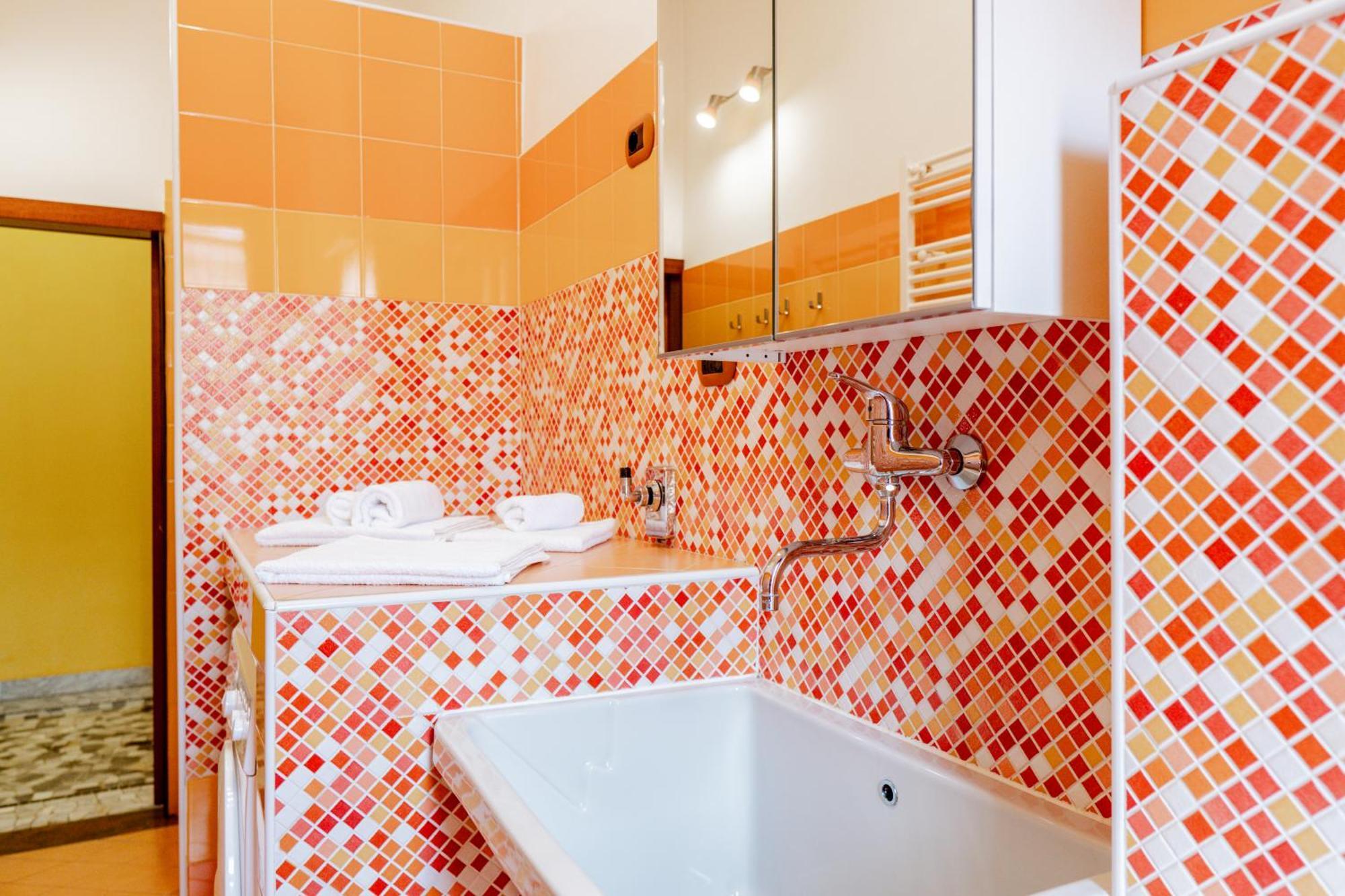 Luxe Apartment Near Milano, Rho Fiera E Mxp Busto Arsizio Dış mekan fotoğraf