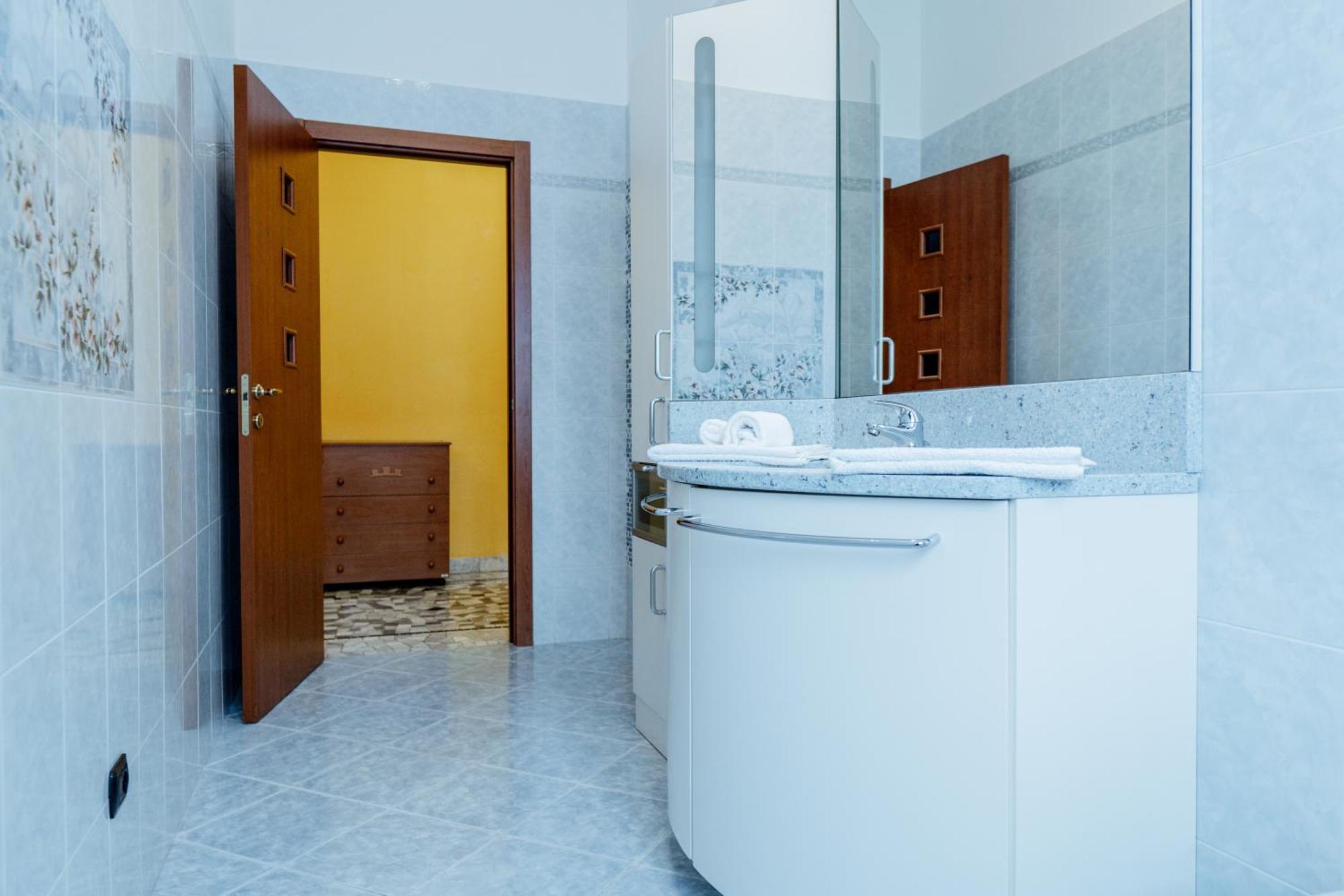 Luxe Apartment Near Milano, Rho Fiera E Mxp Busto Arsizio Dış mekan fotoğraf